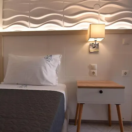 Hotel Alonia 2*